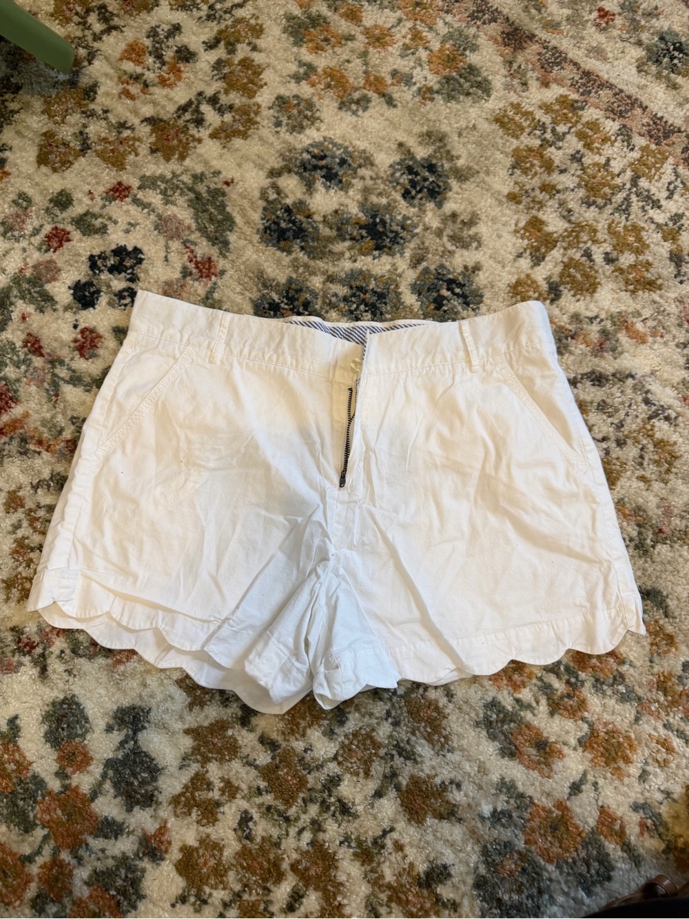 Lauren James White Scalloped Shorts